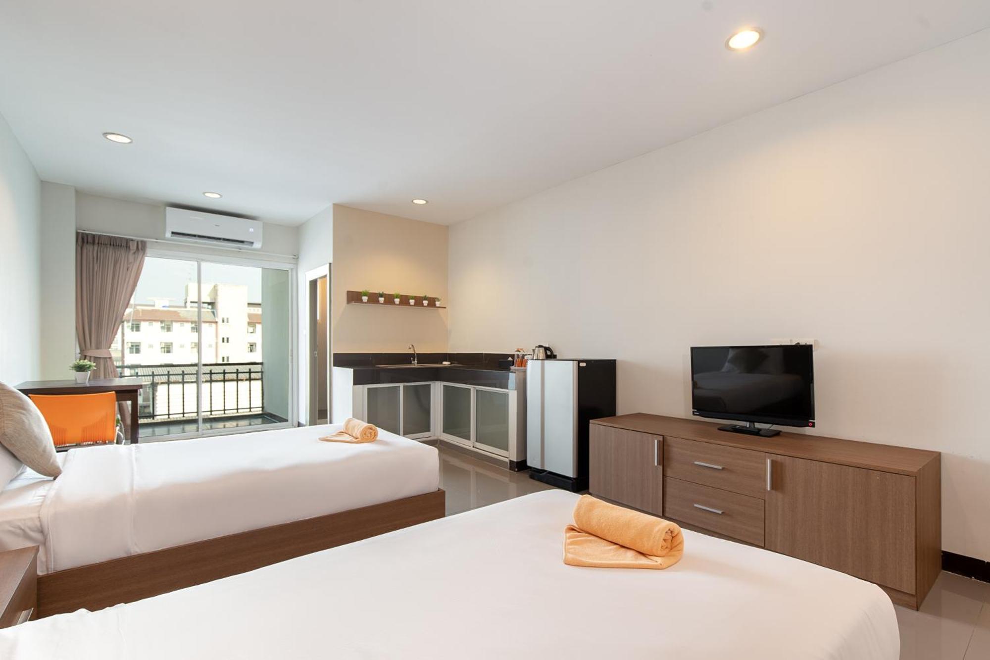 Leenova Place Bangkok Buitenkant foto